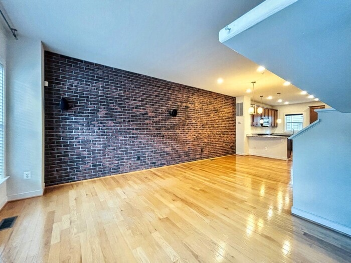 Building Photo - 4159 Rush St