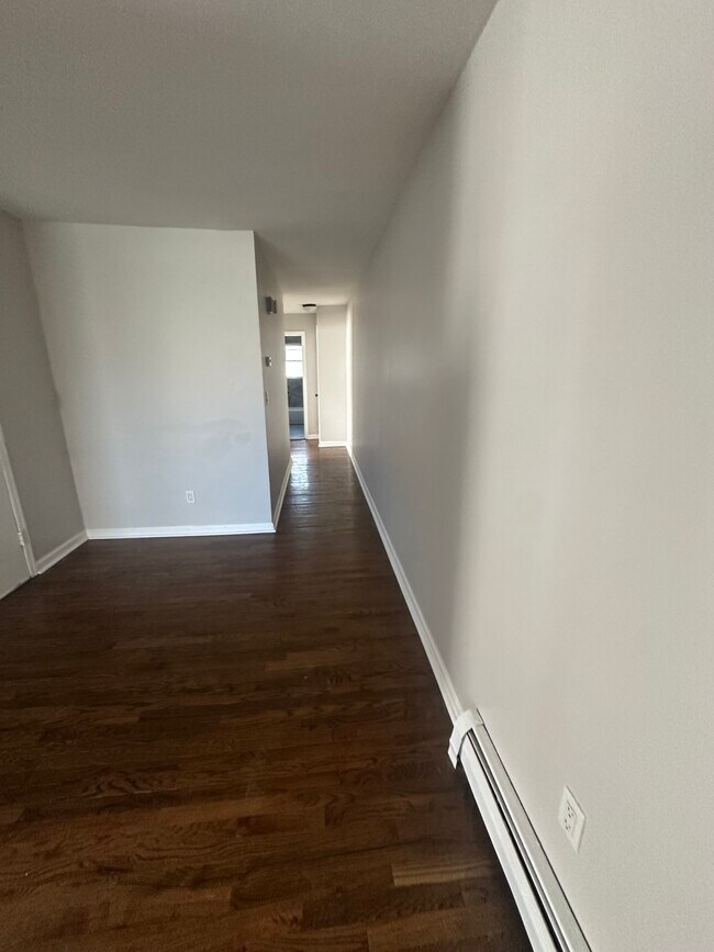 Building Photo - 64 40th St