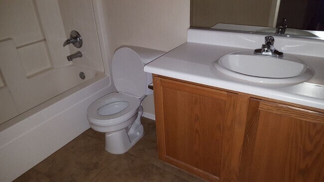 Building Photo - 14928 N 150th Ln