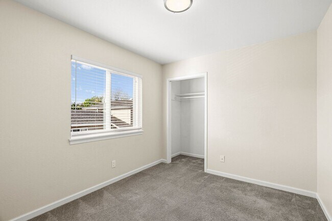 Building Photo - Coastal Comfort in Pleasure Point – Modern 2 Bedroom, 1 Bath