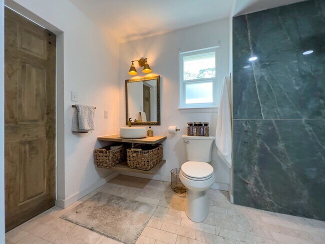 Building Photo - Extravagant 5 Star Vacation Home - Your Private Retreat in Hill Country, Wimberley Texas