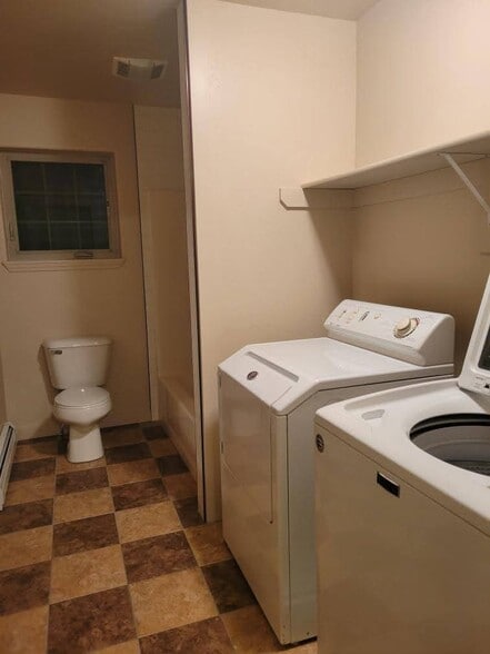 Bathroom and laundry - 104 7th St