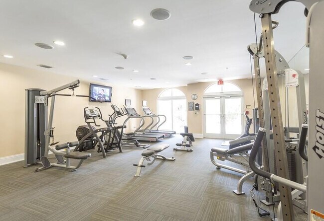 Building Photo - 9357 Ave