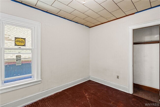 Building Photo - 213 Keystone St