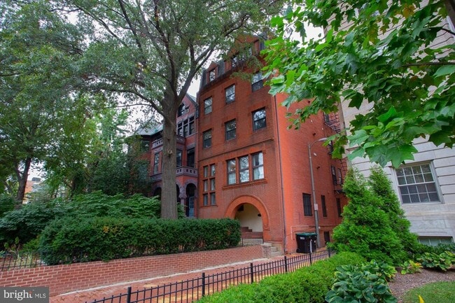 Building Photo - 1813 16th St NW