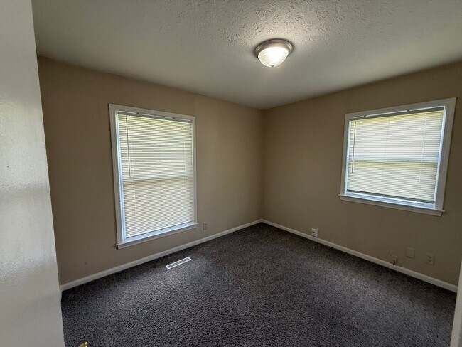 Building Photo - OKOLONA HOME