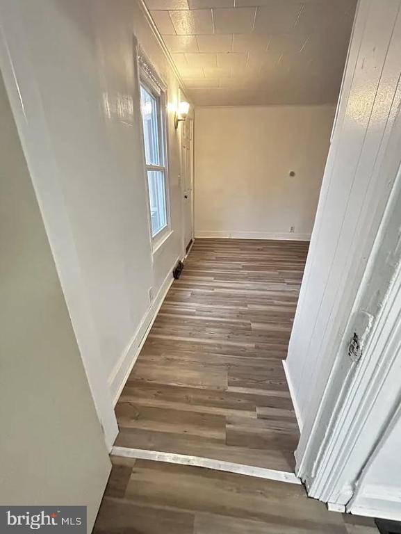 Building Photo - 99 N Laurel St