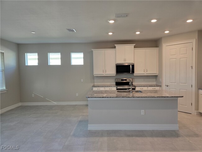 Building Photo - 1224 Mariners Vw Ter