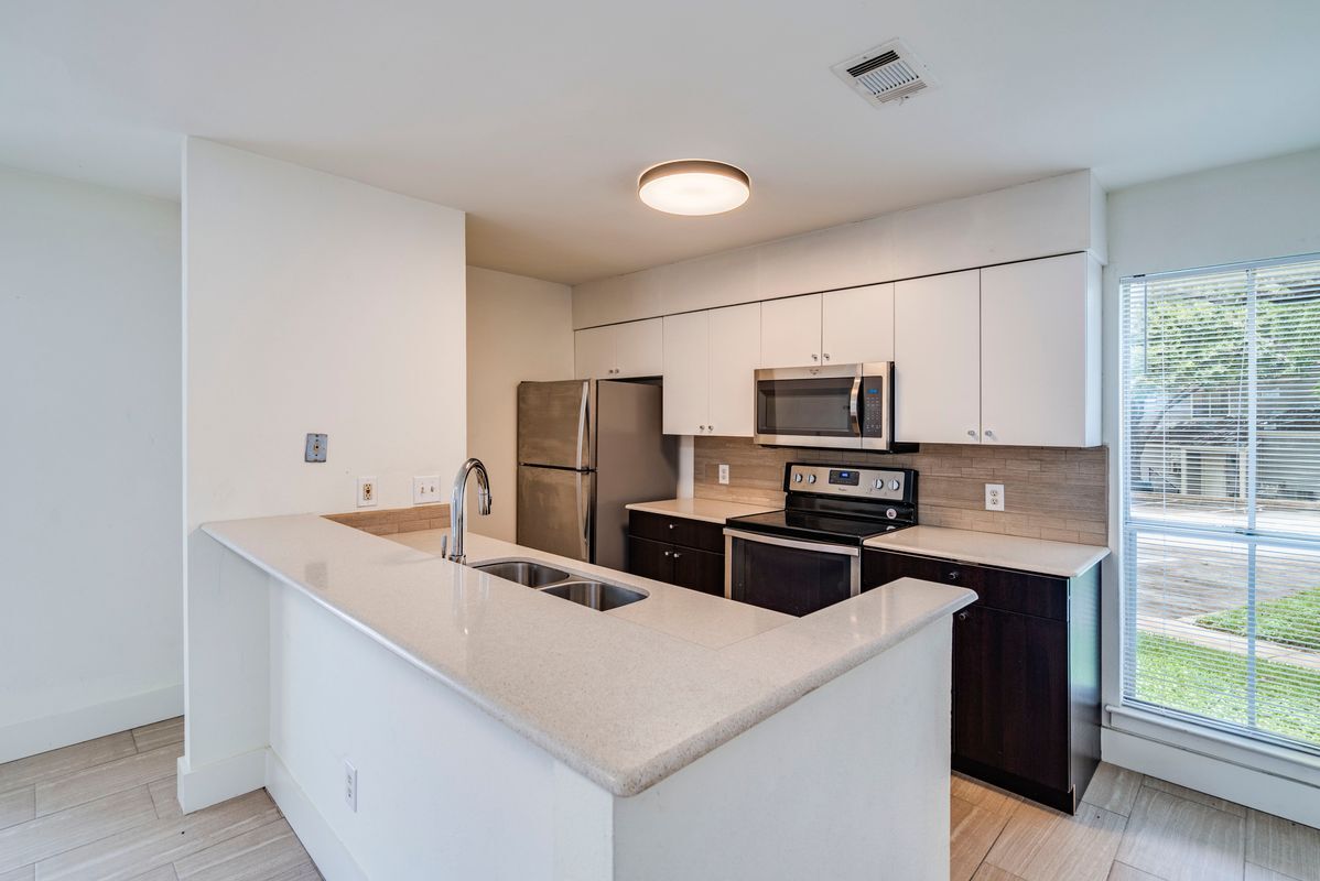 Building Photo - 6901 Old Quarry Ln