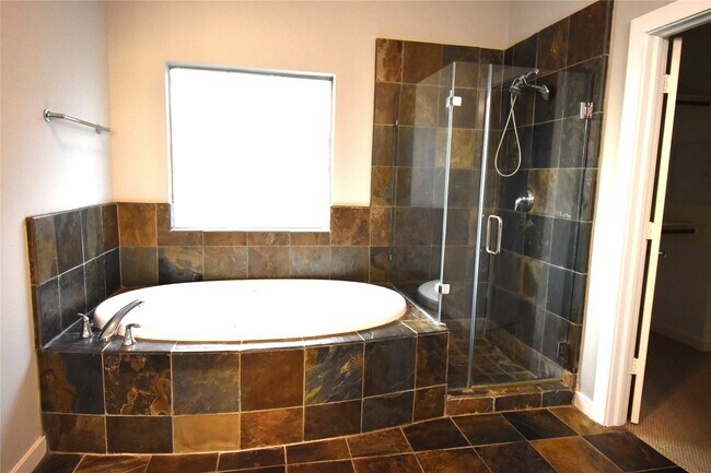 Building Photo - 1144 Patterson St