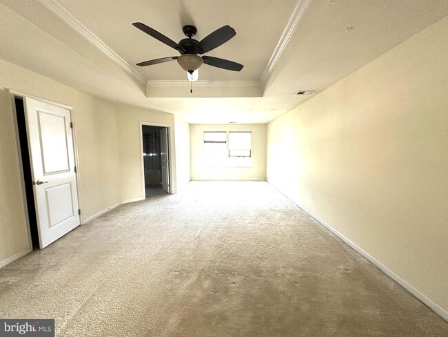 Building Photo - 25795 Clairmont Manor Square
