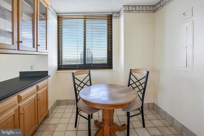 Building Photo - 5505 Seminary Rd