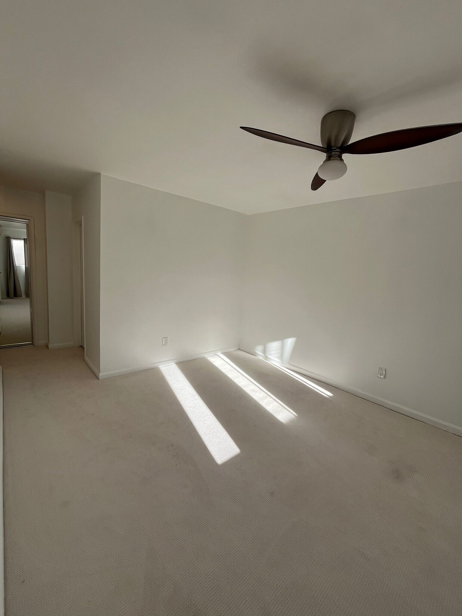 Building Photo - 358 S Gramercy Pl