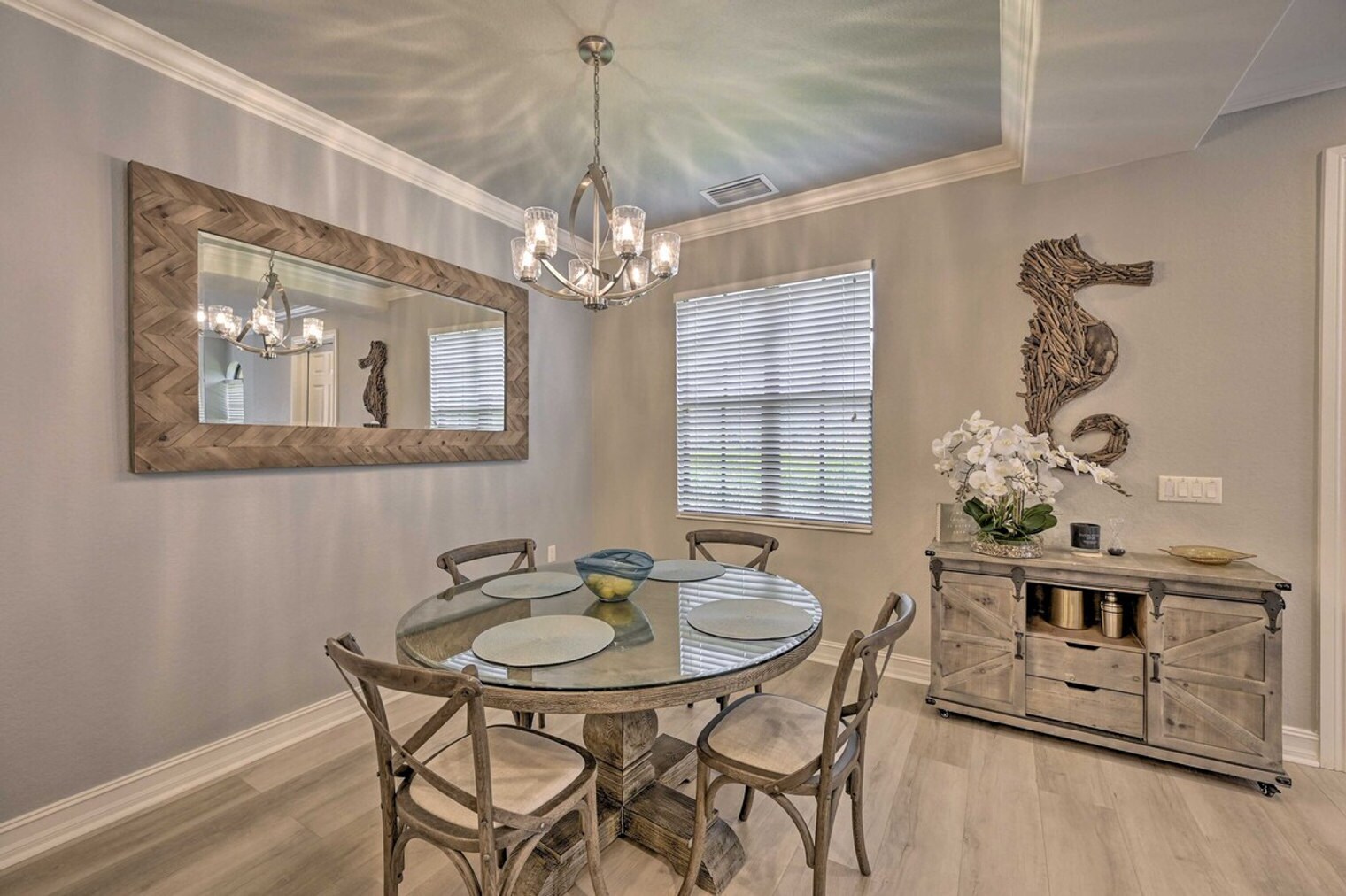 Building Photo - 9117 Chula Vista St