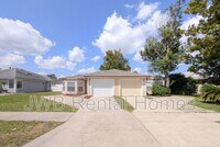 Building Photo - 2390 Ironstone Dr E
