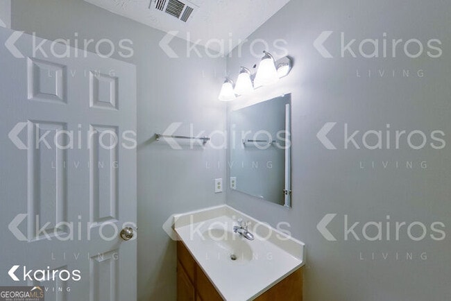 Building Photo - 223 Peltry Dr