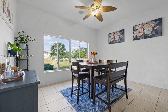 Building Photo - 2467 SE 19th St