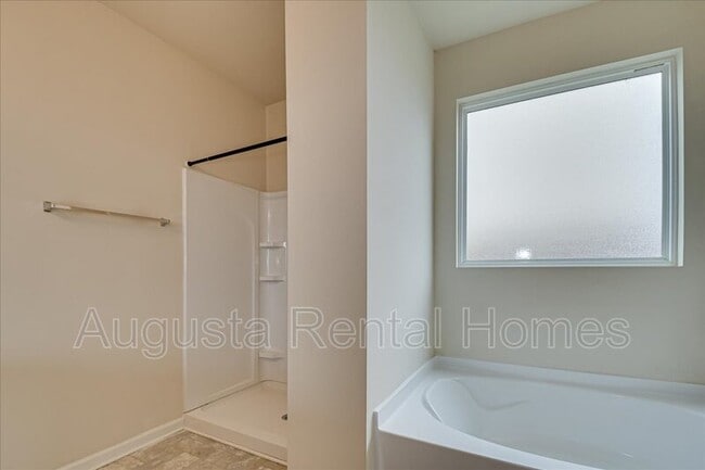 Building Photo - 141 Sims Ct