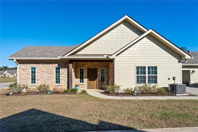 Primary Photo - 1203 Holmes Ave