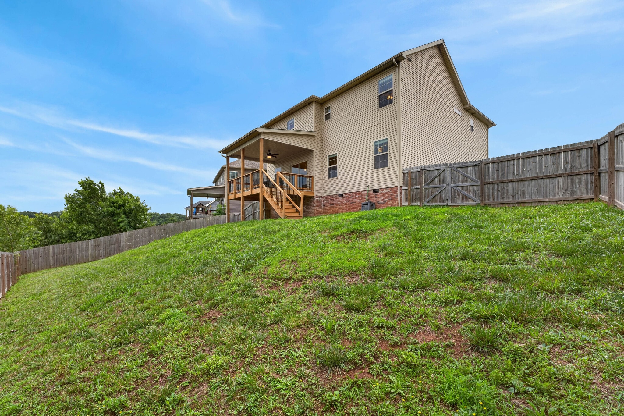 Building Photo - 792 Crestone Ln
