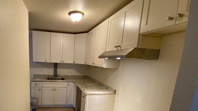 Interior Photo - Del-View Apartments