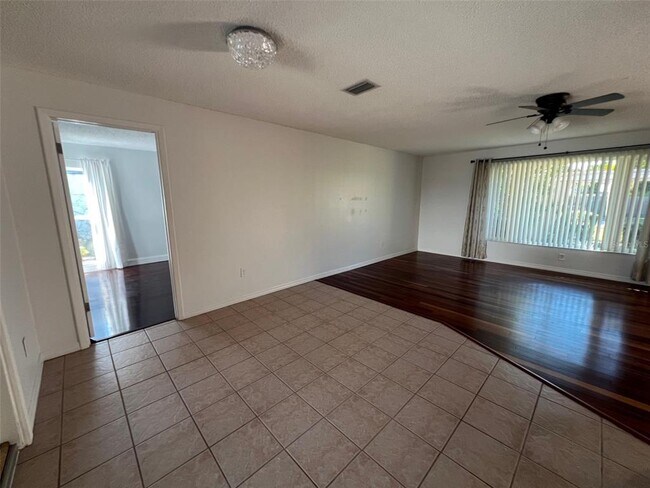 Building Photo - 11177 Bella Loma Dr