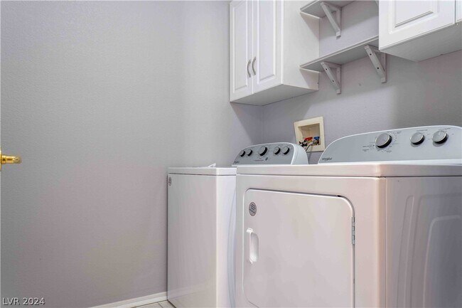 Building Photo - 10530 Santerno St