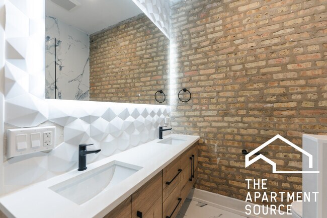 Building Photo - 2200 N Kedzie Blvd