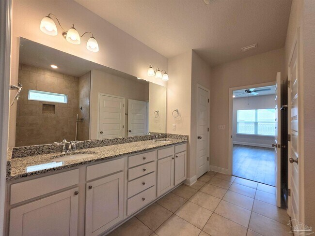 Building Photo - 7757 Burnside Lp