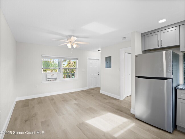 Building Photo - 101 Deland Ave