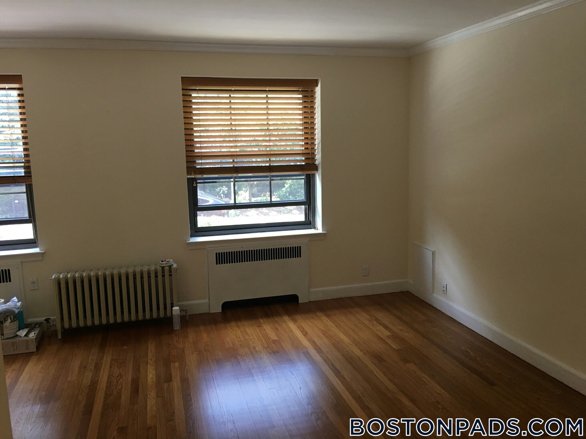 Building Photo - 337 Tappan St