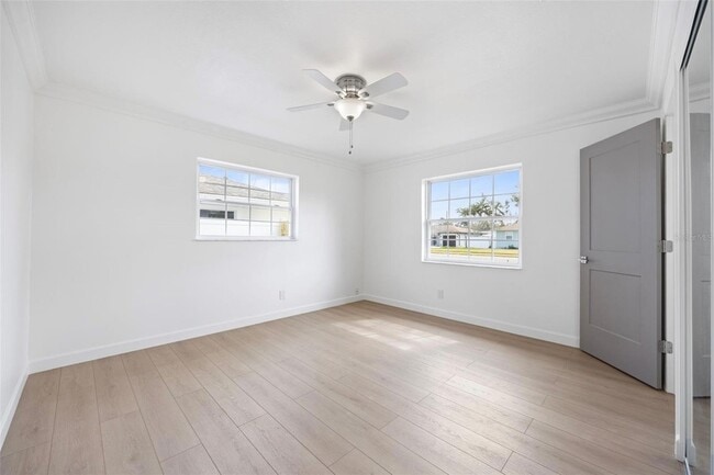 Building Photo - 1817 Oregon Ave NE