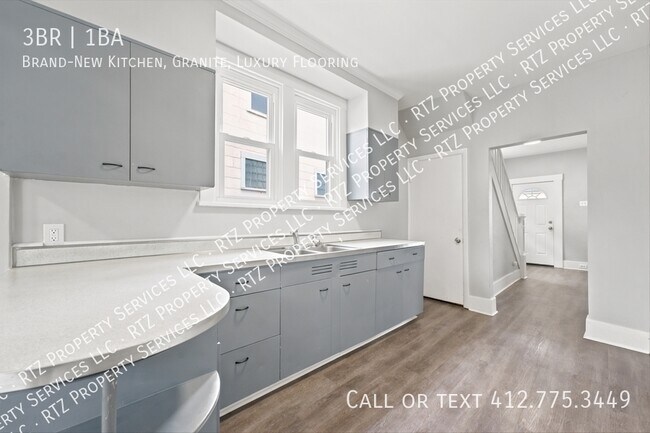 Building Photo - 2412 Grandview Ave