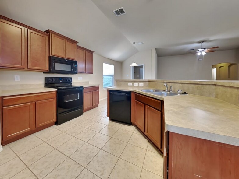 Building Photo - 4612 Rockmill Trail