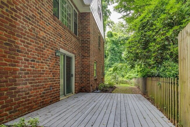 Building Photo - 5001 Southmoor Rd