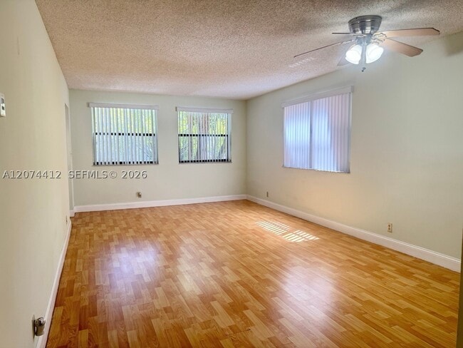 Building Photo - 8120 Geneva Ct