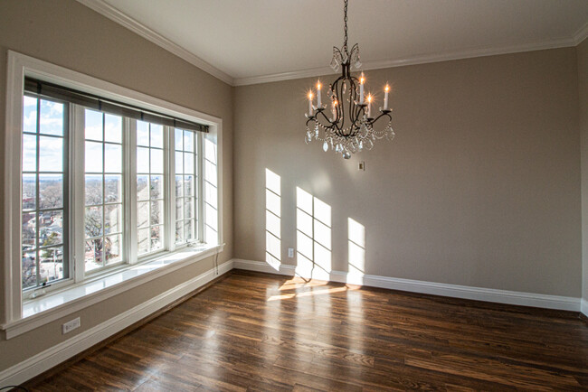 Dining Room - 1400 Willow Ave