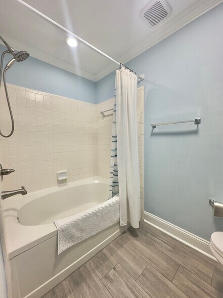 Building Photo - 18713 Vineyard Point Ln