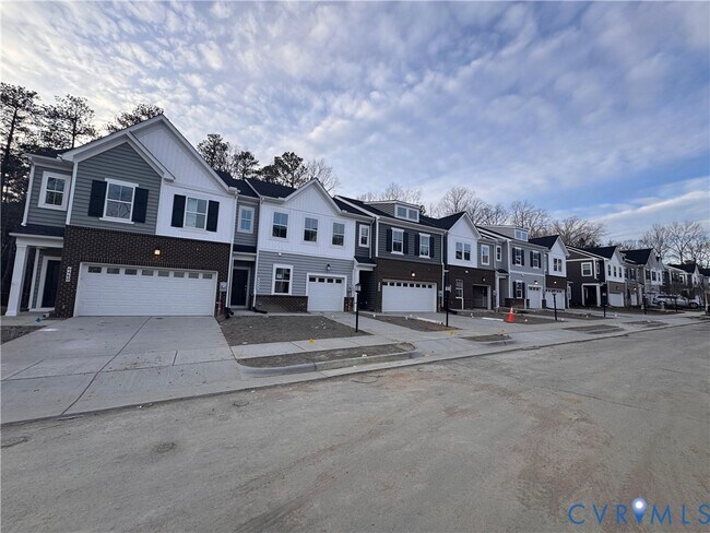 Building Photo - 6025 Crosswinds Blvd