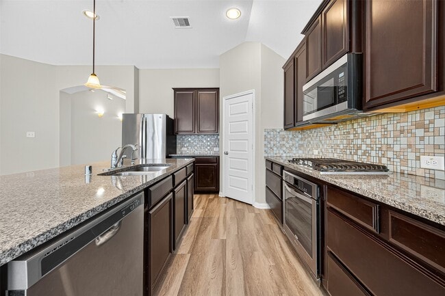 Building Photo - 17914 Logans Pine Dr