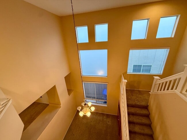 Building Photo - Scripps 3br plus loft garage yard granite kitchen TEXT 858-774-1574