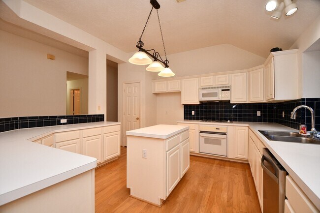 Building Photo - 1215 Wood Haven Ct