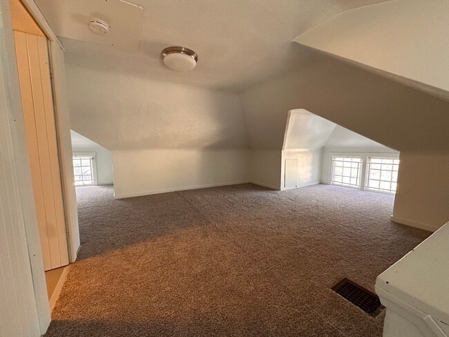 Building Photo - 2205 Cottage Grove Dr