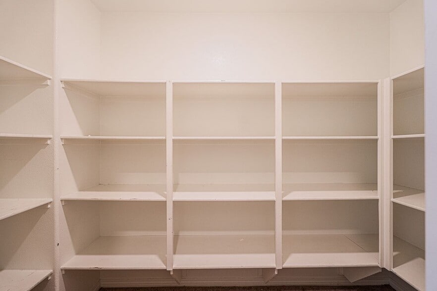 Building Photo - 32184 Rambling Ct