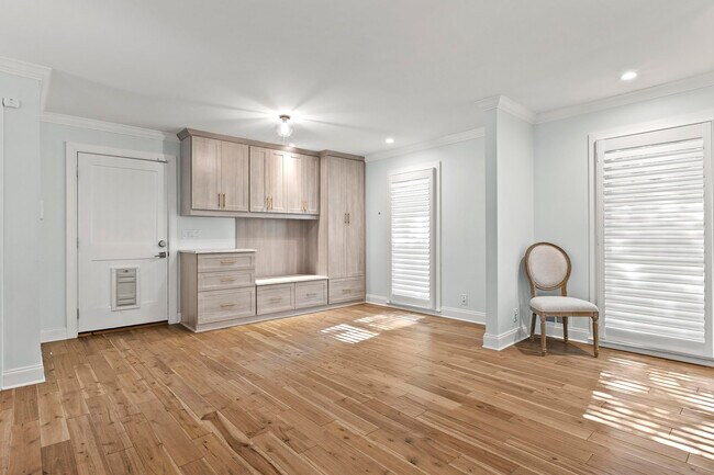 Building Photo - 4820 Powers Ferry Rd NW