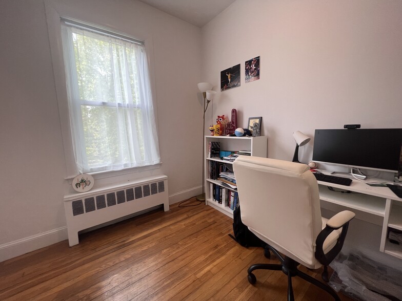 Building Photo - 26 Ellery St