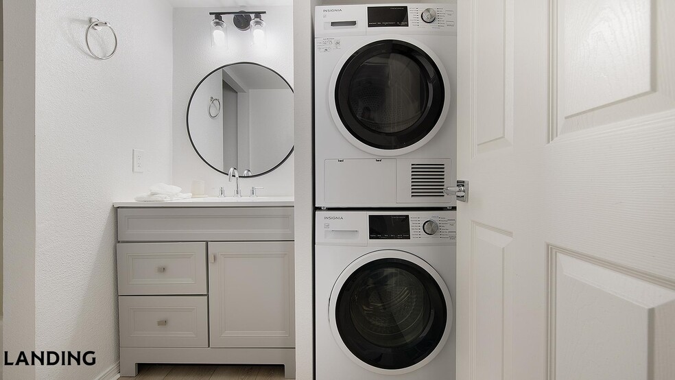 Building Photo - 1455 E Katie Ave