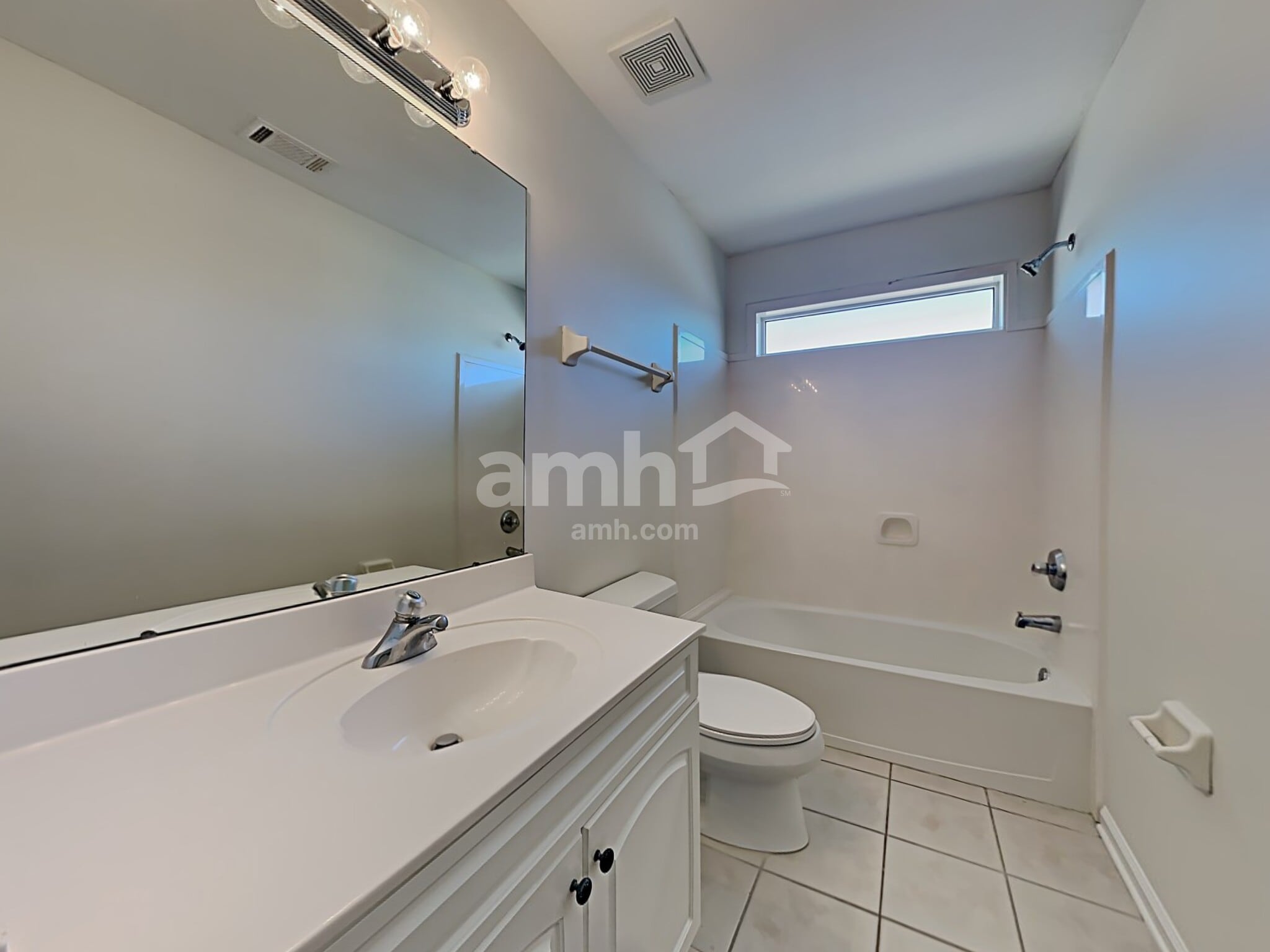 Building Photo - 9664 Woodland Creek Ln