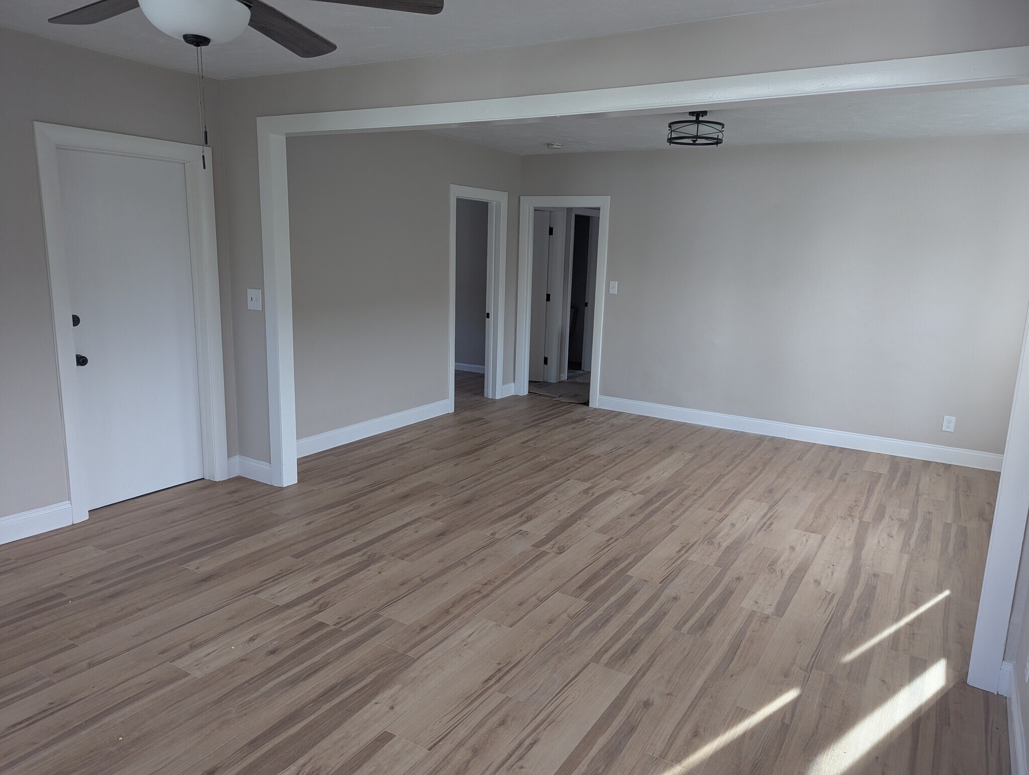 Building Photo - 209 Ingleside Ave