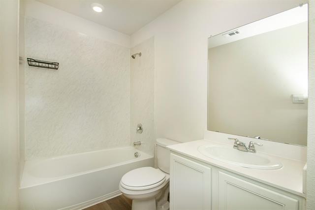 Building Photo - 319 Vitex Dr